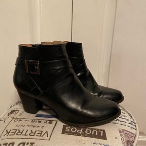 Joanie Bootie Abella True Comfort Women’s Size 9